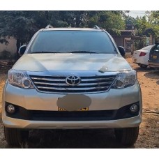 2015 TOYOTA Fortuner